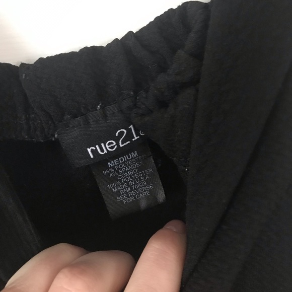 Black mini dress - Picture 3 of 4